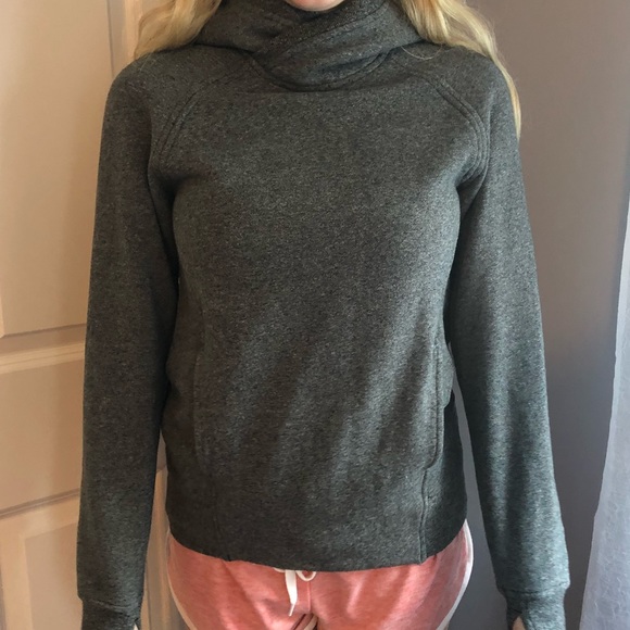 lululemon athletica Tops - LULU LEMON 🍋PULLOVER